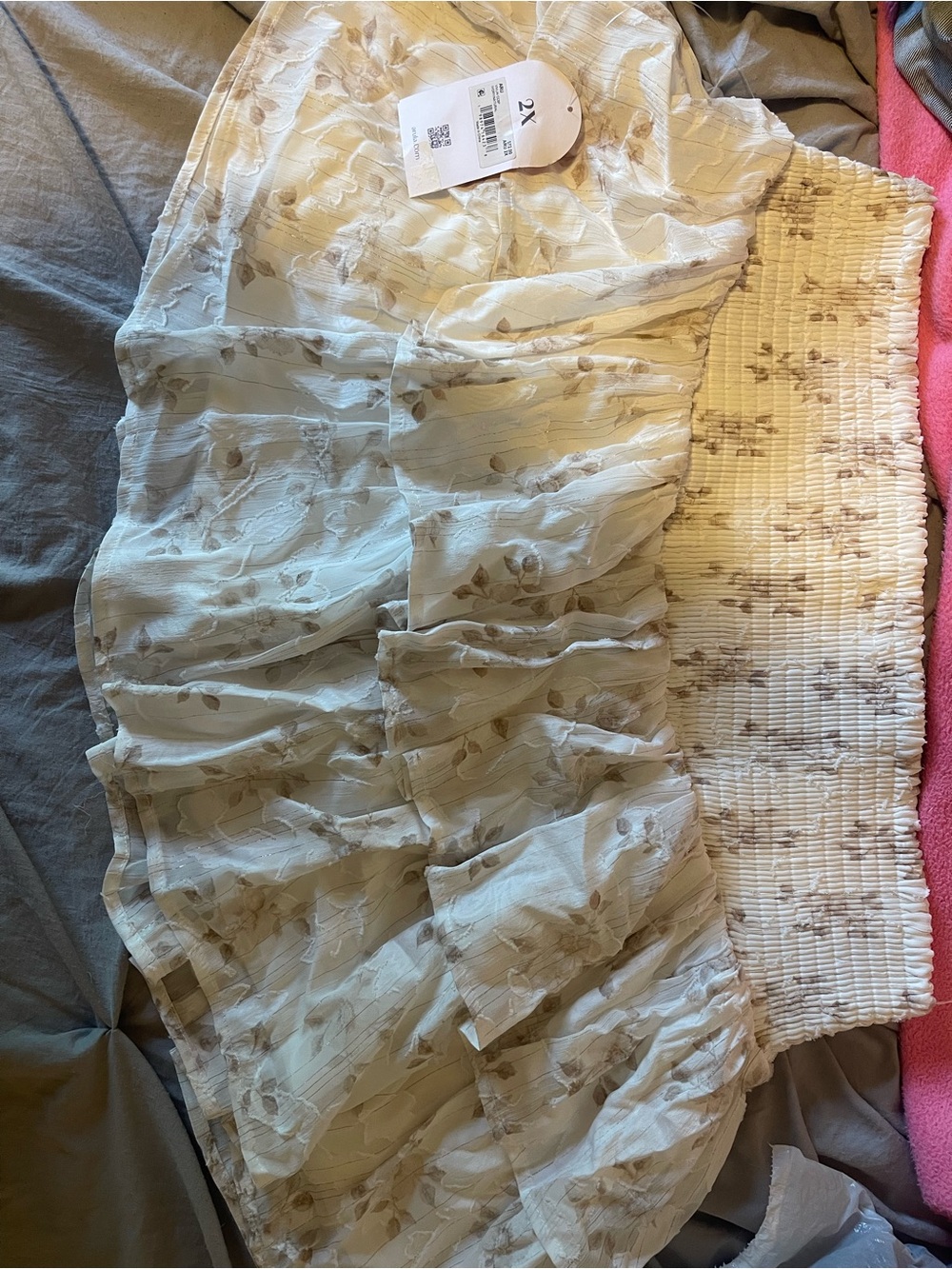 ARULA Cream Floral Mini Skirt